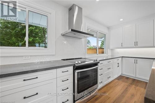 78 Beverly Crescent, Welland, ON - Indoor Photo Showing Kitchen