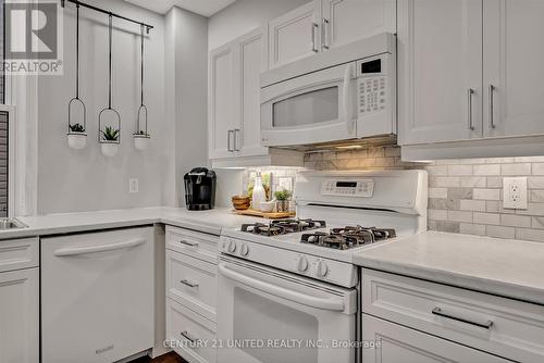 288 Westcott Street, Peterborough (Downtown), ON - Indoor Photo Showing Kitchen