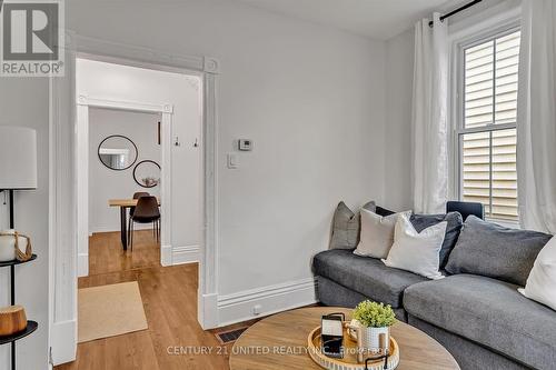 288 Westcott Street, Peterborough (Downtown), ON - Indoor Photo Showing Living Room