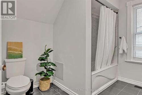 288 Westcott Street, Peterborough (Downtown), ON - Indoor Photo Showing Bathroom