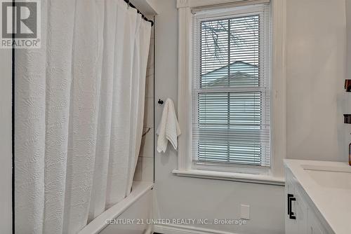 288 Westcott Street, Peterborough (Downtown), ON - Indoor Photo Showing Bathroom