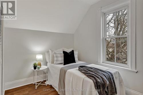 288 Westcott Street, Peterborough (Downtown), ON - Indoor Photo Showing Bedroom