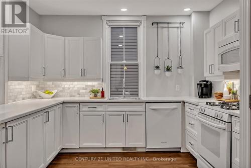 288 Westcott Street, Peterborough (Downtown), ON - Indoor Photo Showing Kitchen