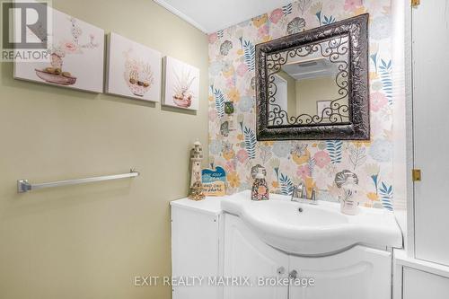 87 Clement Street, North Glengarry, ON - Indoor Photo Showing Bathroom