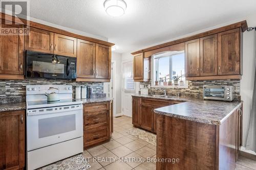 87 Clement Street, North Glengarry, ON - Indoor Photo Showing Kitchen With Double Sink