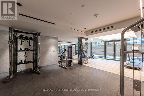 814 - 127 Broadway Avenue S, Toronto, ON - Indoor Photo Showing Gym Room