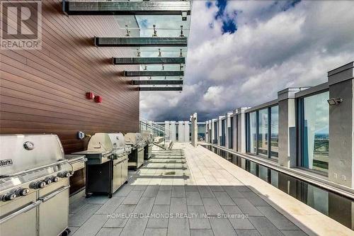 # 3302 - 1 Yorkville Avenue, Toronto, ON - Outdoor