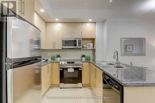 285 - 23 Cox Boulevard, Markham, ON - Indoor Photo Showing Kitchen With Double Sink