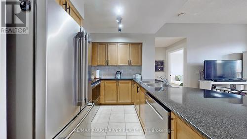 701 - 18 Kenaston Gardens, Toronto, ON - Indoor Photo Showing Kitchen With Stainless Steel Kitchen With Double Sink