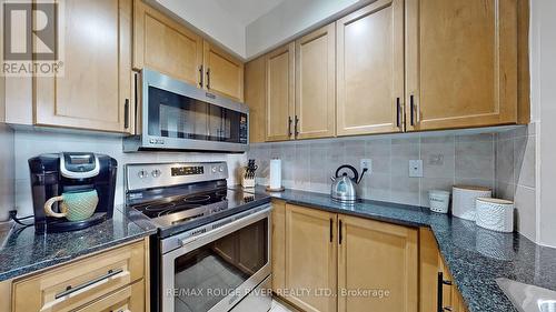 701 - 18 Kenaston Gardens, Toronto, ON - Indoor Photo Showing Kitchen