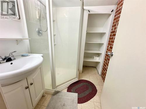 1341 105Th Street, North Battleford, SK - Indoor Photo Showing Bathroom