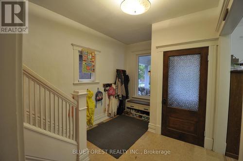 30 Yale Street, London, ON - Indoor Photo Showing Other Room