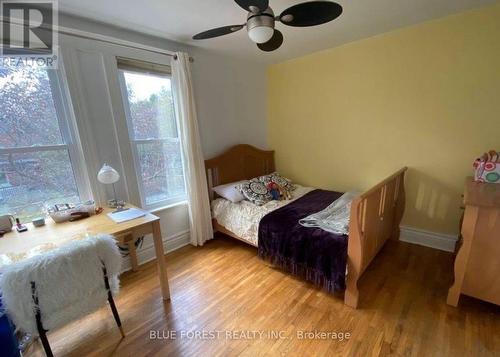 30 Yale Street, London, ON - Indoor Photo Showing Bedroom