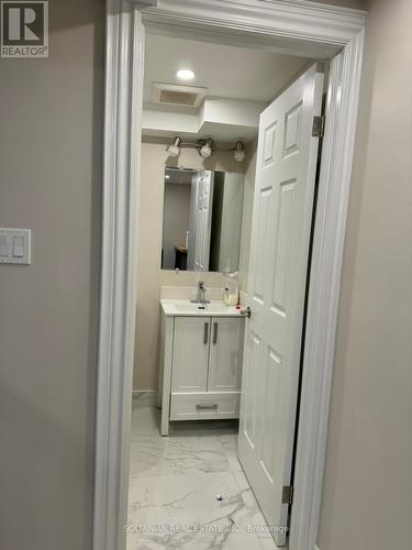 Bsmt - 79 Beechbrooke Way, Aurora, ON - Indoor Photo Showing Bathroom