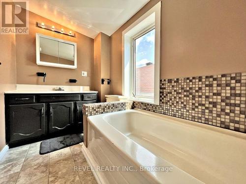 158 Kent Avenue, Timmins (Ts - Sw), ON - Indoor Photo Showing Bathroom