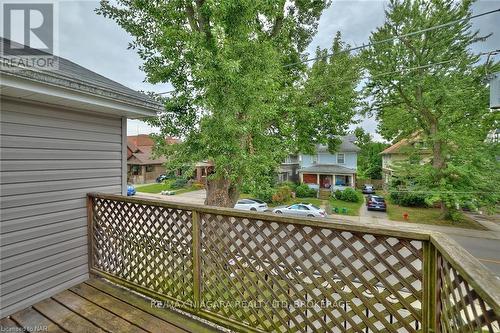 4889 Mcrae Street, Niagara Falls (211 - Cherrywood), ON - Outdoor