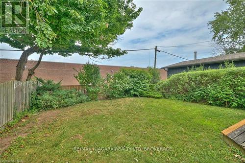 4889 Mcrae Street, Niagara Falls (211 - Cherrywood), ON - Outdoor