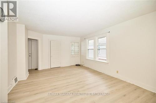 4889 Mcrae Street, Niagara Falls (211 - Cherrywood), ON - Indoor Photo Showing Other Room