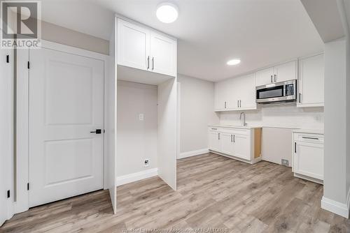 93 Eagle, Leamington, ON - Indoor Photo Showing Kitchen