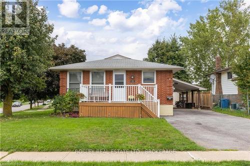 105 Rockwood Avenue, St. Catharines, ON - Outdoor With Deck Patio Veranda