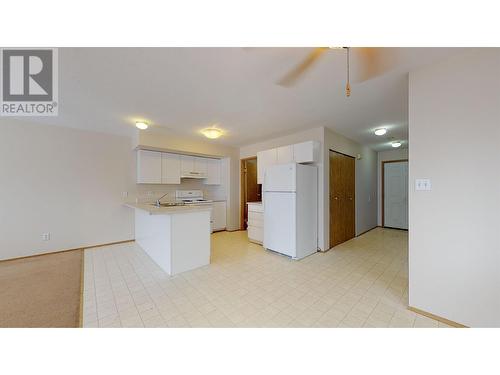 9216 86 Street, Fort St. John, BC - Indoor Photo Showing Kitchen