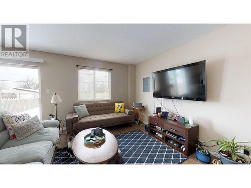 9212 86 Street, Fort St. John, BC - Indoor Photo Showing Living Room