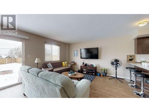 9212 86 Street, Fort St. John, BC - Indoor Photo Showing Living Room