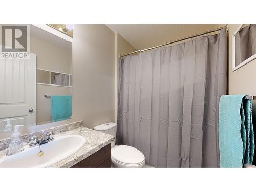 9212 86 Street, Fort St. John, BC - Indoor Photo Showing Bathroom