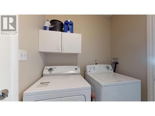 9212 86 Street, Fort St. John, BC - Indoor Photo Showing Laundry Room