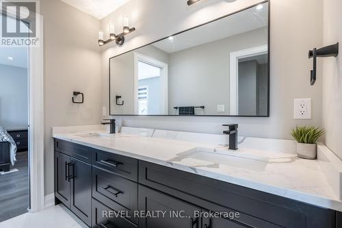 148 Susan Drive, Pelham, ON - Indoor Photo Showing Bathroom