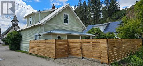 189 1 Street, Princeton, BC - Indoor Photo Showing Laundry Room