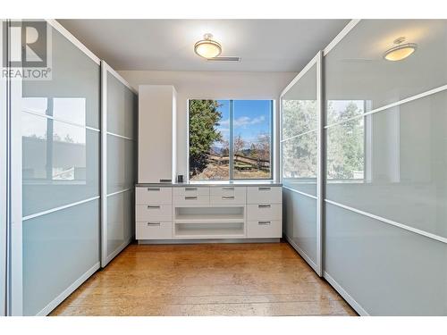 Bedroom 4 or dressing Room - 1180 Stoneypointe Court, Kelowna, BC - Indoor