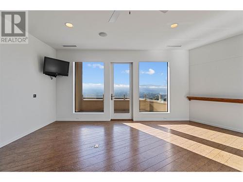 1180 Stoneypointe Court, Kelowna, BC - Indoor Photo Showing Other Room