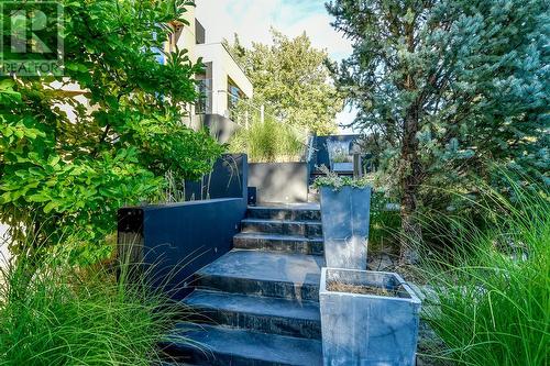 Entry way water feature - 1180 Stoneypointe Court, Kelowna, BC - Outdoor