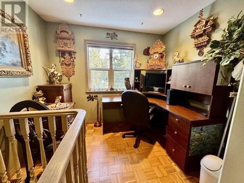 4972 Canium Court, 108 Mile Ranch, BC - Indoor Photo Showing Office