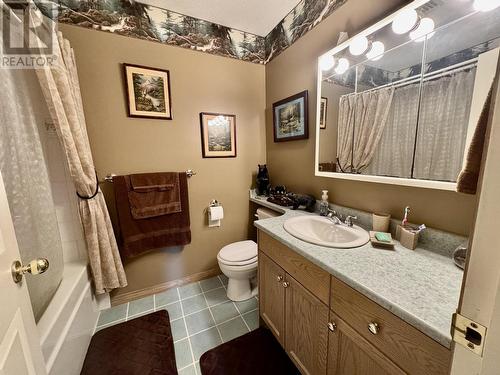 4972 Canium Court, 108 Mile Ranch, BC - Indoor Photo Showing Bathroom