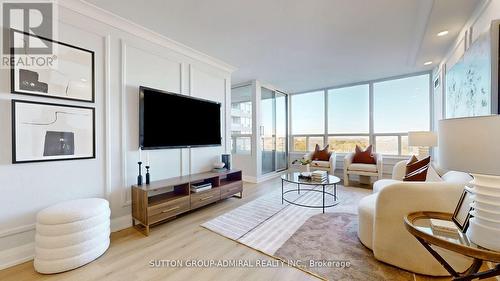 1203 - 11 Townsgate Drive, Vaughan, ON - Indoor Photo Showing Living Room