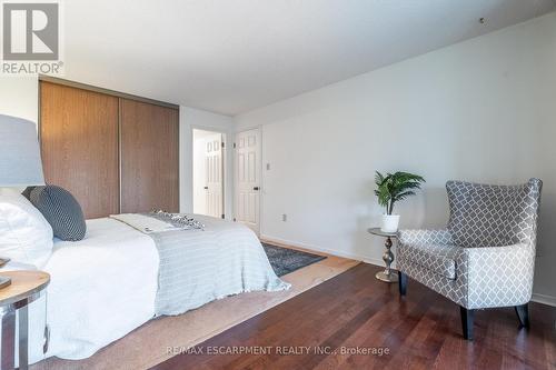 504 - 1201 North Shore Boulevard E, Burlington, ON - Indoor Photo Showing Bedroom