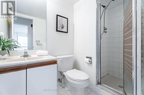 504 - 1201 North Shore Boulevard E, Burlington, ON - Indoor Photo Showing Bathroom