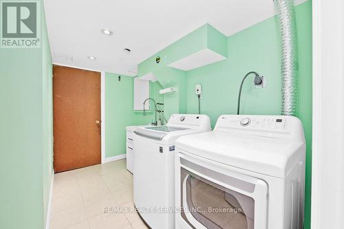 132 Ashridge Court, Mississauga, ON - Indoor Photo Showing Laundry Room