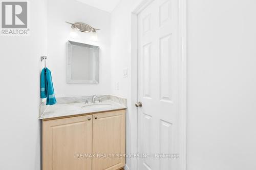 132 Ashridge Court, Mississauga, ON - Indoor Photo Showing Bathroom