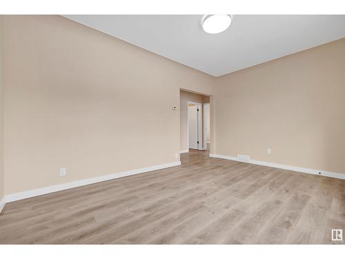 12322 95 St Nw, Edmonton, AB - Indoor Photo Showing Other Room