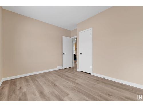 12322 95 St Nw, Edmonton, AB - Indoor Photo Showing Other Room