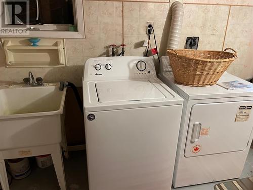 10 Water Front Road, Roberts Arm, NL - Indoor Photo Showing Laundry Room