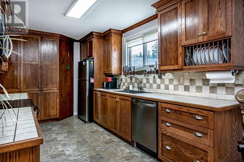 55 Outer Cove Road, Logy Bay - Middle Cove - Outer Cove, NL - Indoor Photo Showing Kitchen