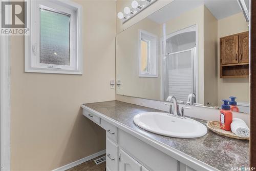 1202 Baird Street, Regina, SK - Indoor Photo Showing Bathroom