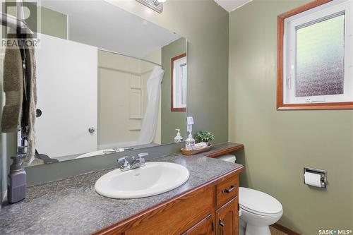 1202 Baird Street, Regina, SK - Indoor Photo Showing Bathroom