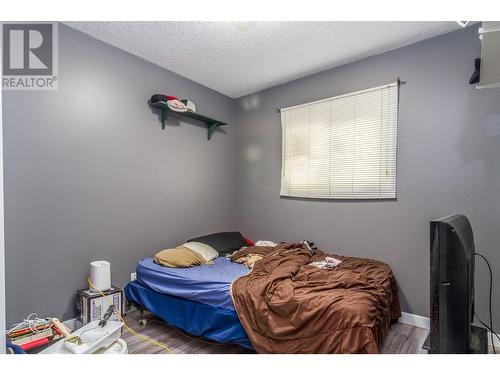 3072 Springfield Road, Kelowna, BC - Indoor Photo Showing Bedroom