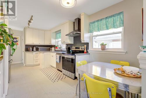 2301 Woodward Avenue, Burlington, ON - Indoor Photo Showing Kitchen