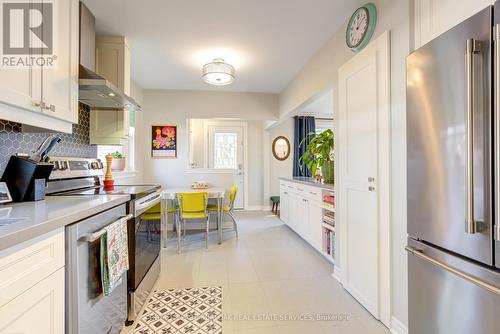 2301 Woodward Avenue, Burlington, ON - Indoor Photo Showing Kitchen